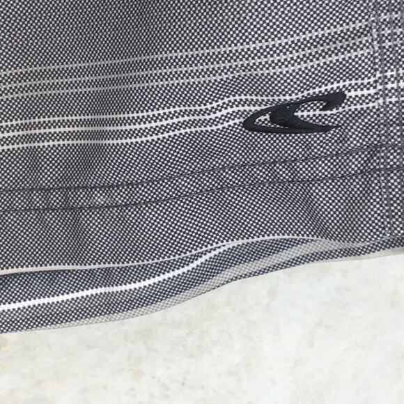 O'Neil Gray Cream Striped Board Shorts Men's Size 36 - Picture 5 of 16